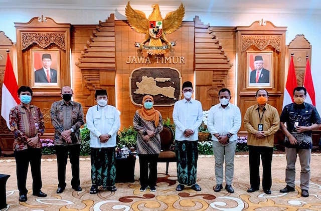 Bupati dan Wakil Bupati Jember Terpilih, H Hendy Siswanto & Gus Firjaun, Bersilaturahmi dengan Gubernur Jawa Timur 